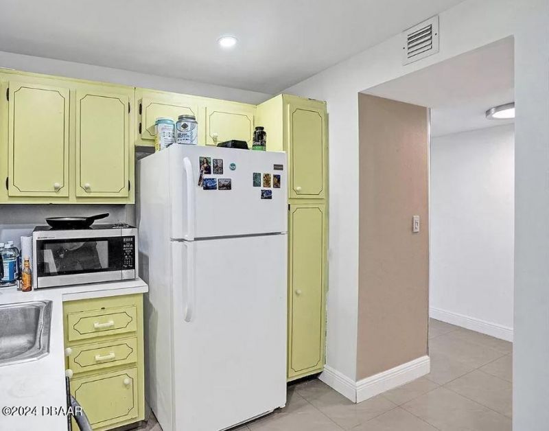 3675 N Country Club Drive, Unit 2110, Aventura, FL 33180 Photo