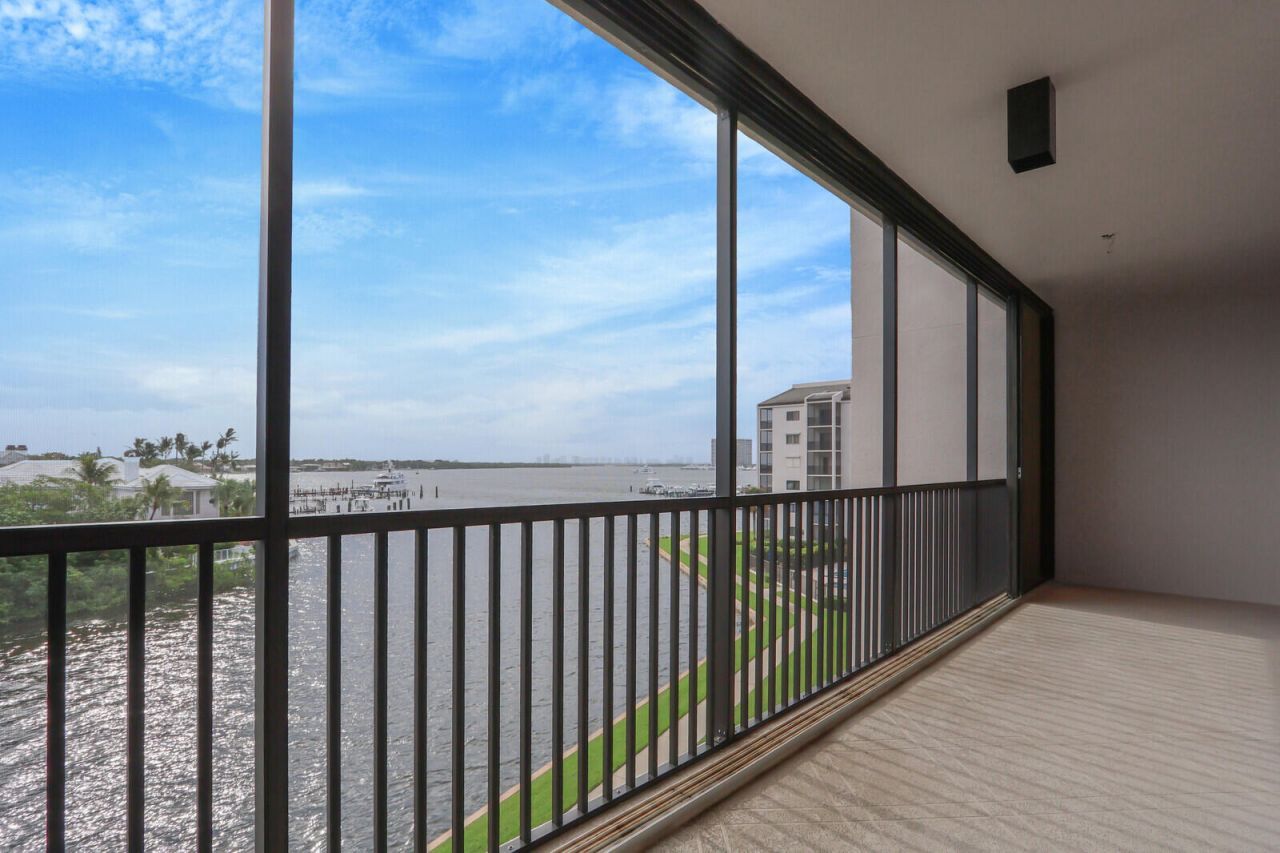 11370 Twelve Oaks Way, Unit 412, North Palm Beach, FL 33408 Photo