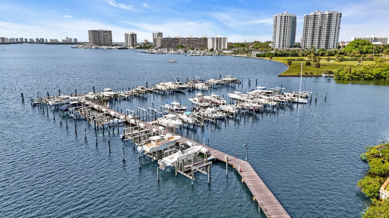 11370 Twelve Oaks Way, Unit 412, North Palm Beach, FL 33408 Photo