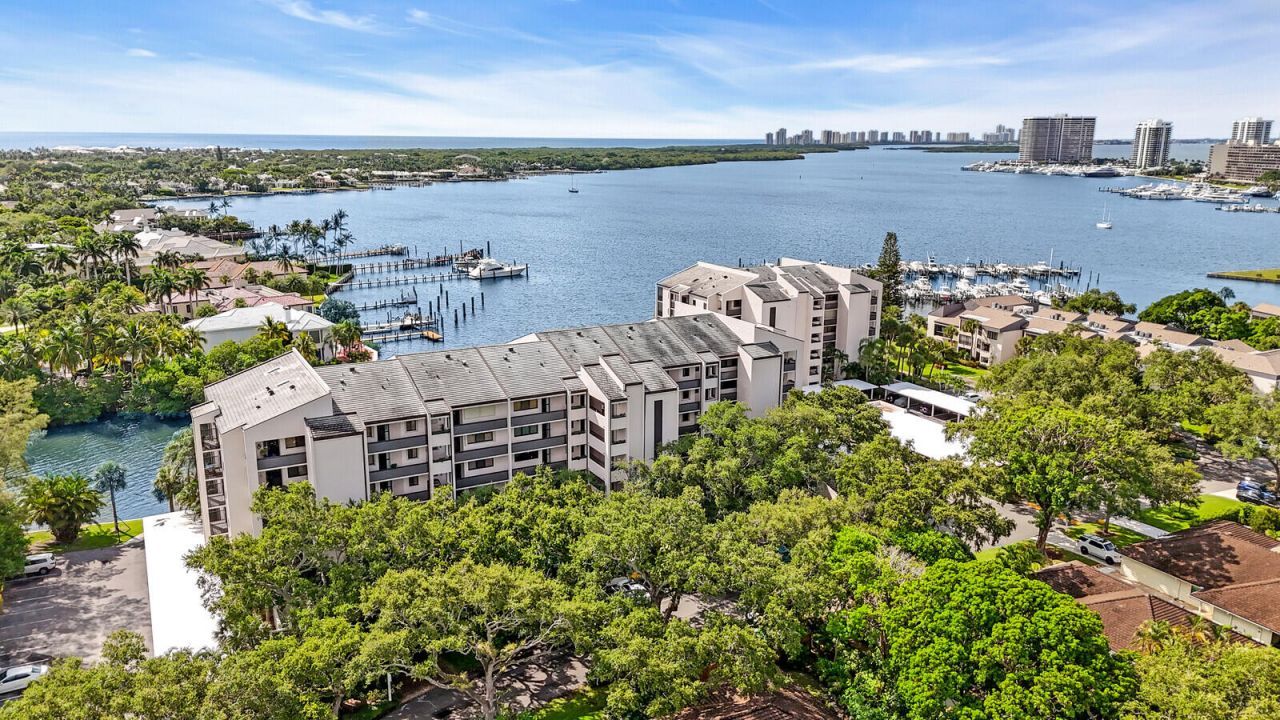 11370 Twelve Oaks Way, Unit 412, North Palm Beach, FL 33408 Photo