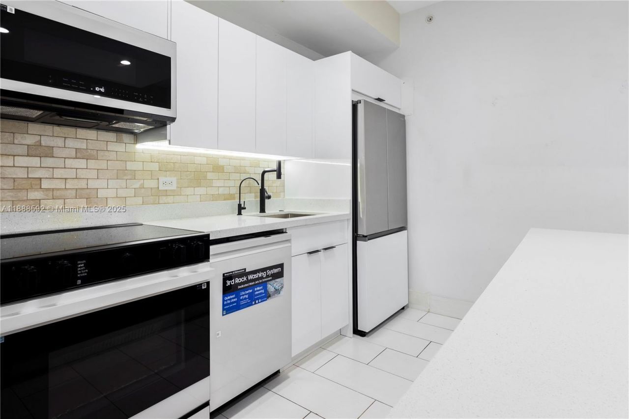 5300 NW 87th Ave, Unit 1212, Doral, FL 33178 Photo