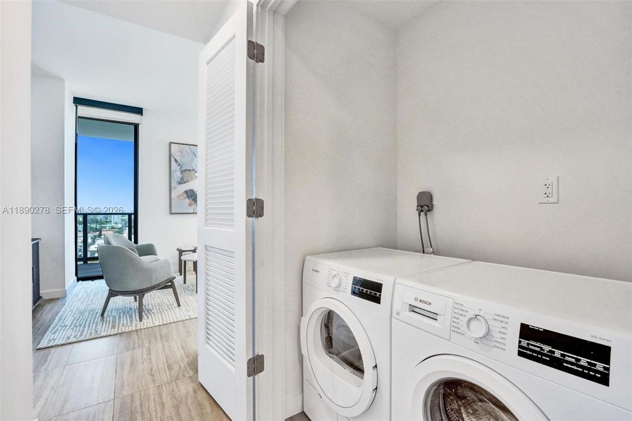 580 72 Street, Unit 1001, Miami Beach, FL 33141 Photo