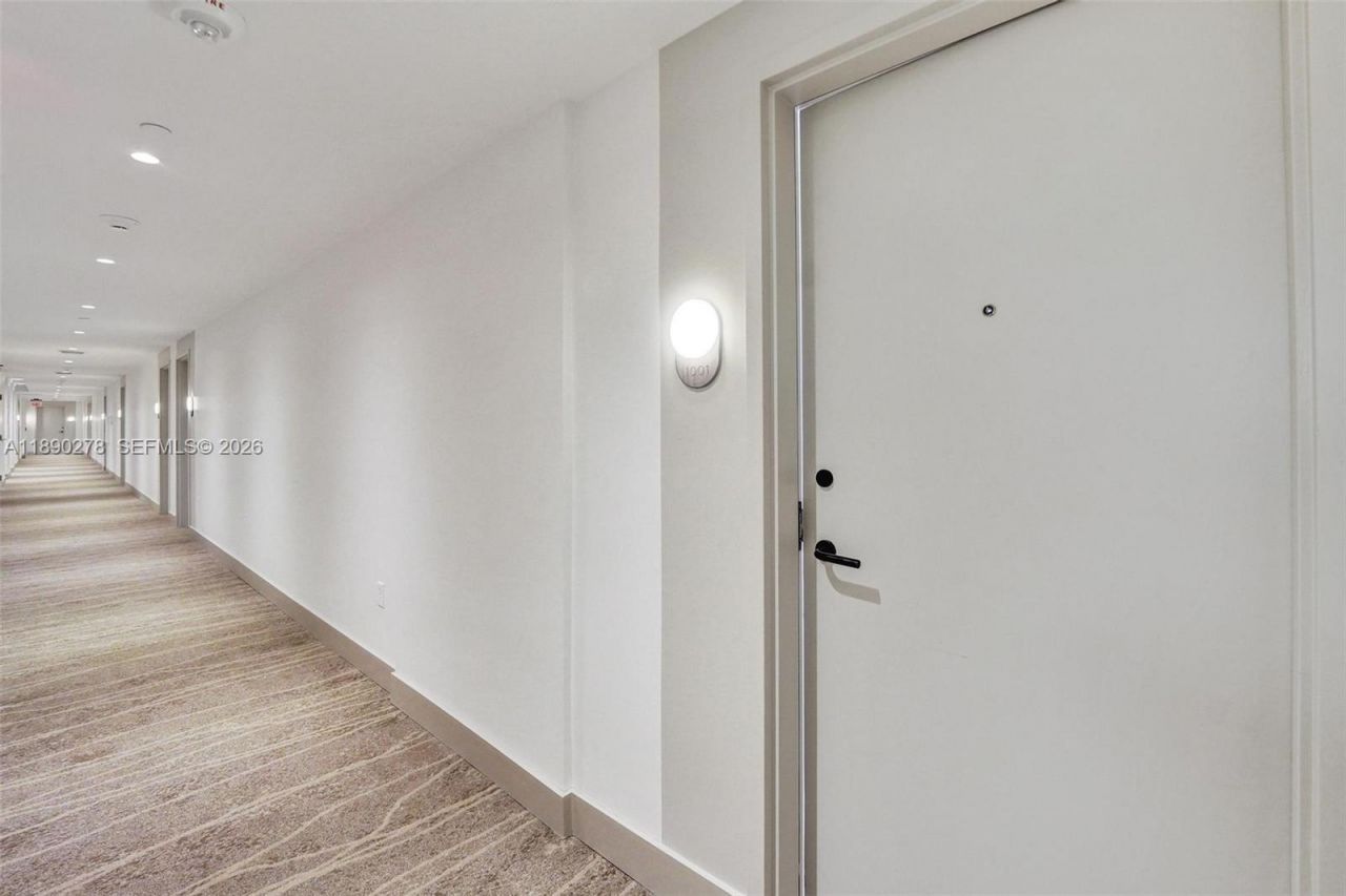 580 72 Street, Unit 1001, Miami Beach, FL 33141 Photo
