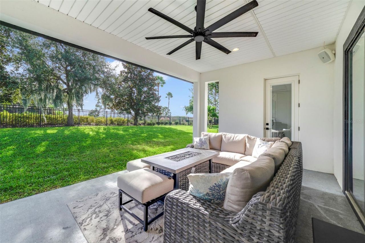 508 Blue Flag Drive, Auburndale, FL 33823 Photo