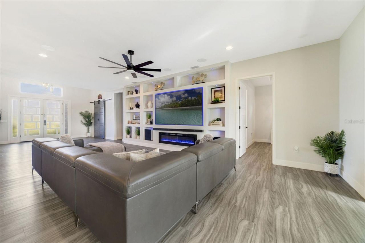 508 Blue Flag Drive, Auburndale, FL 33823 Photo