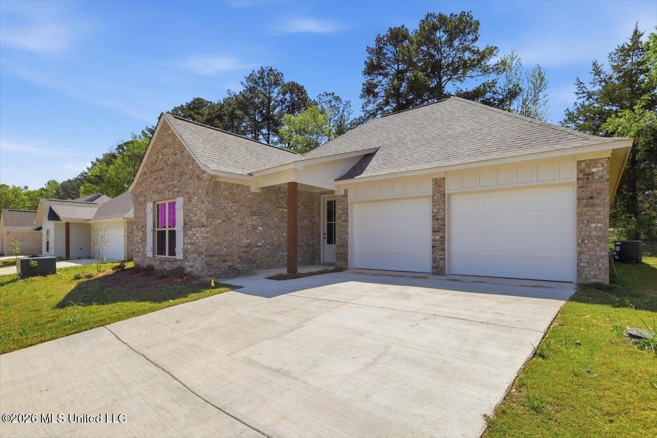 408 Hyde Park Cove, Brandon, MS 39042 Main Photo