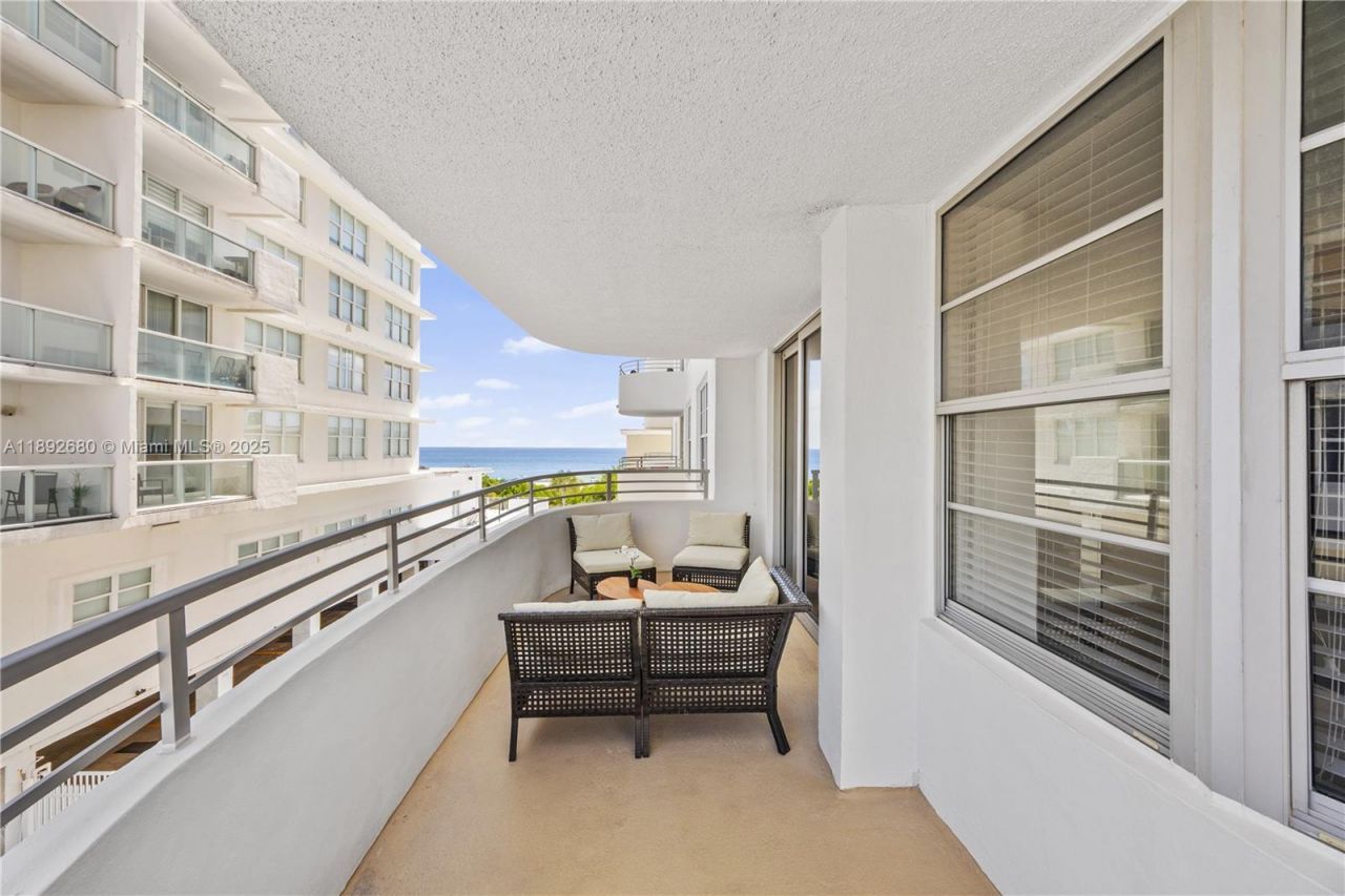 5555 Collins Ave, Unit 4B, Miami Beach, FL 33140 Photo