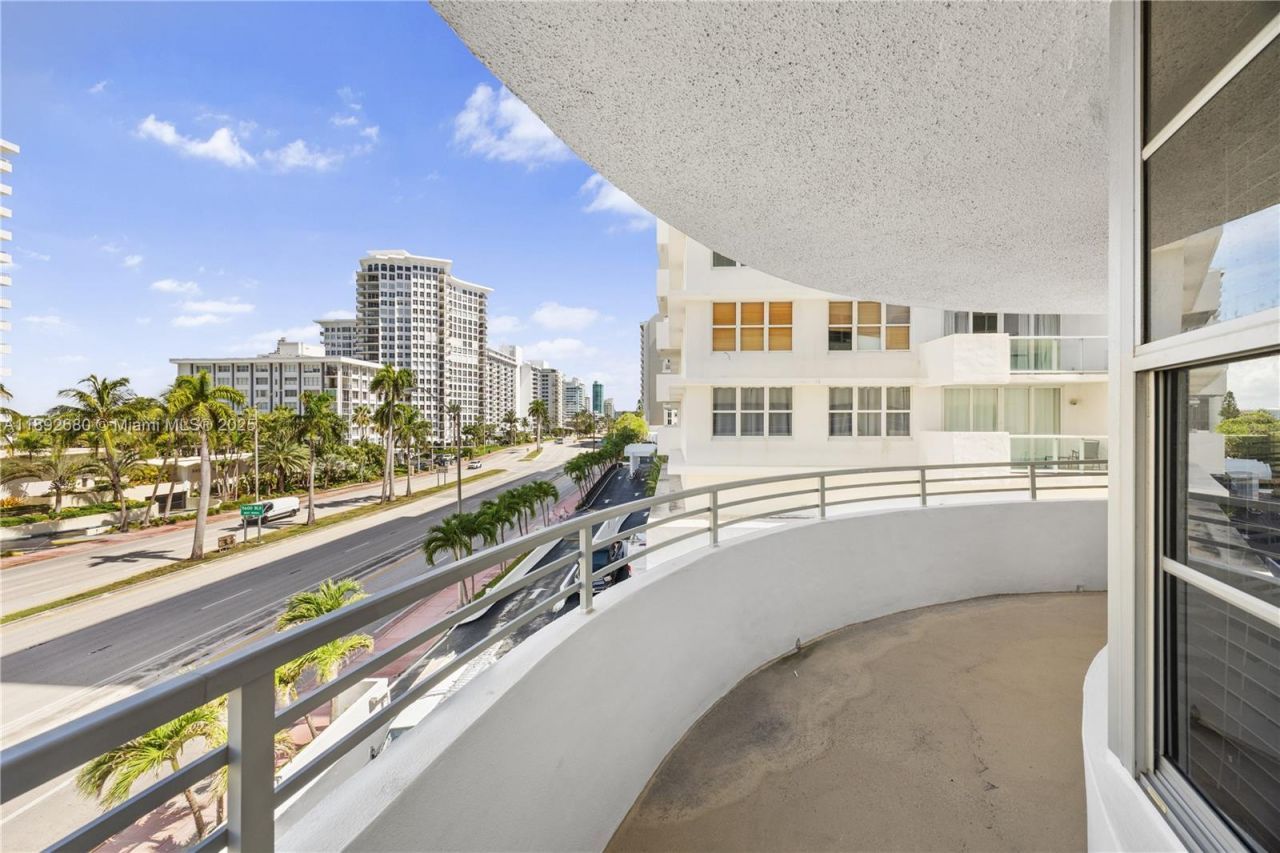 5555 Collins Ave, Unit 4B, Miami Beach, FL 33140 Photo