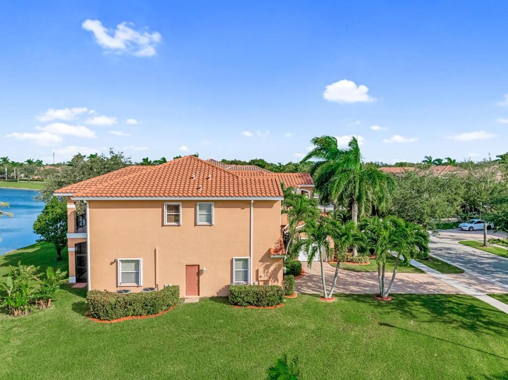 514 Cresta Circle, West Palm Beach, FL 33413 Photo