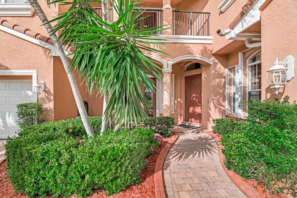 514 Cresta Circle, West Palm Beach, FL 33413 Photo