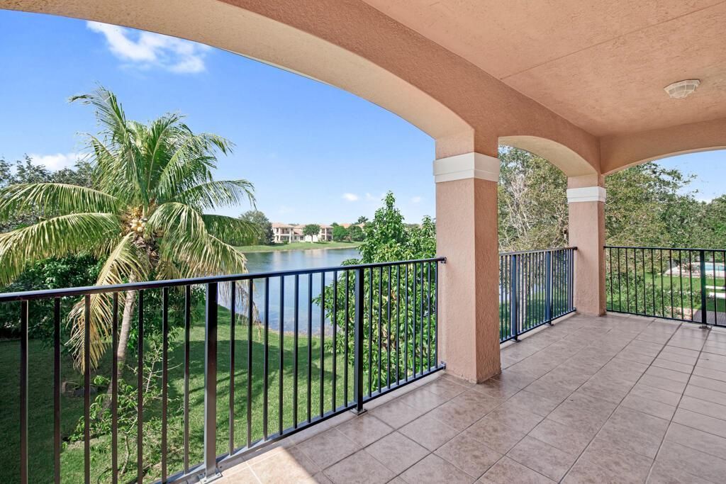 514 Cresta Circle, West Palm Beach, FL 33413 Photo