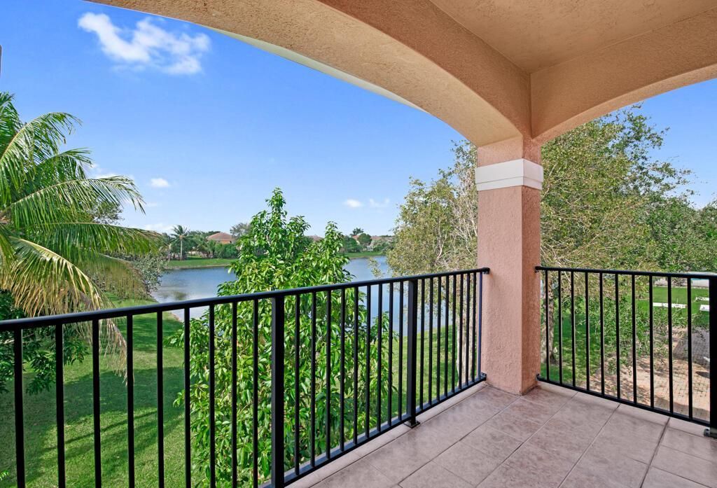 514 Cresta Circle, West Palm Beach, FL 33413 Photo