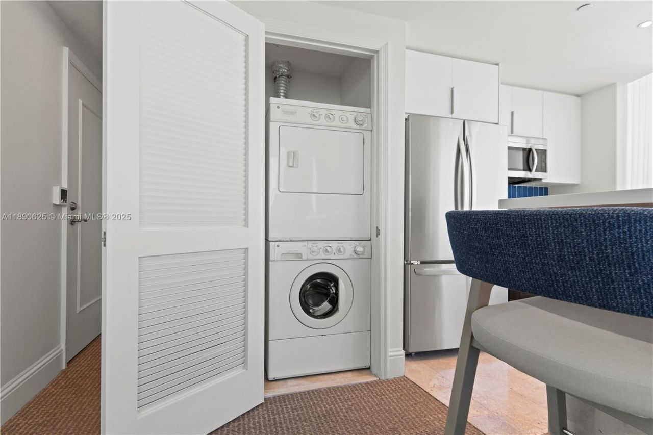 4401 Collins Ave, Unit 3003, Miami Beach, FL 33140 Photo