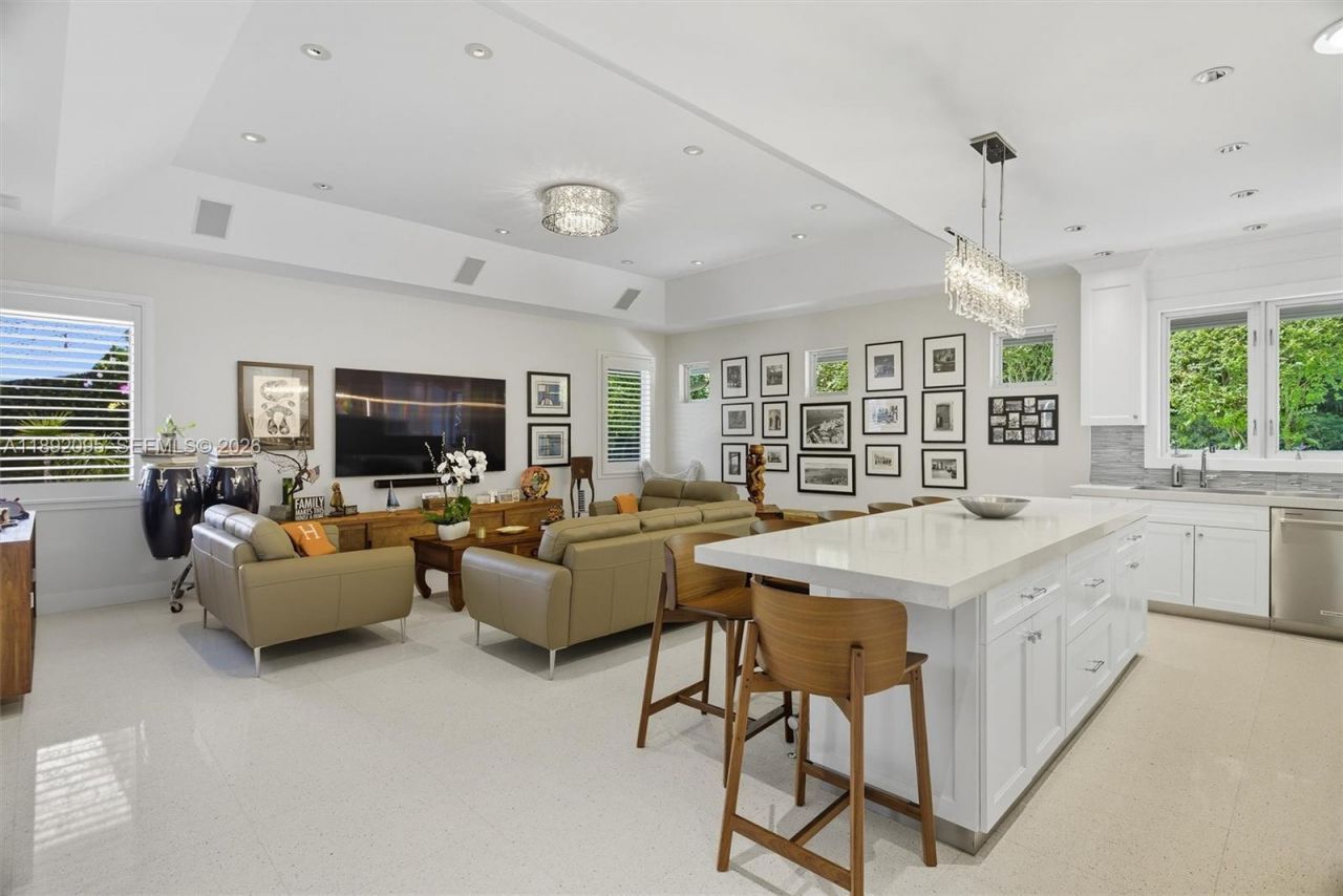 5800 SW 99th Ter, Pinecrest, FL 33156 Photo