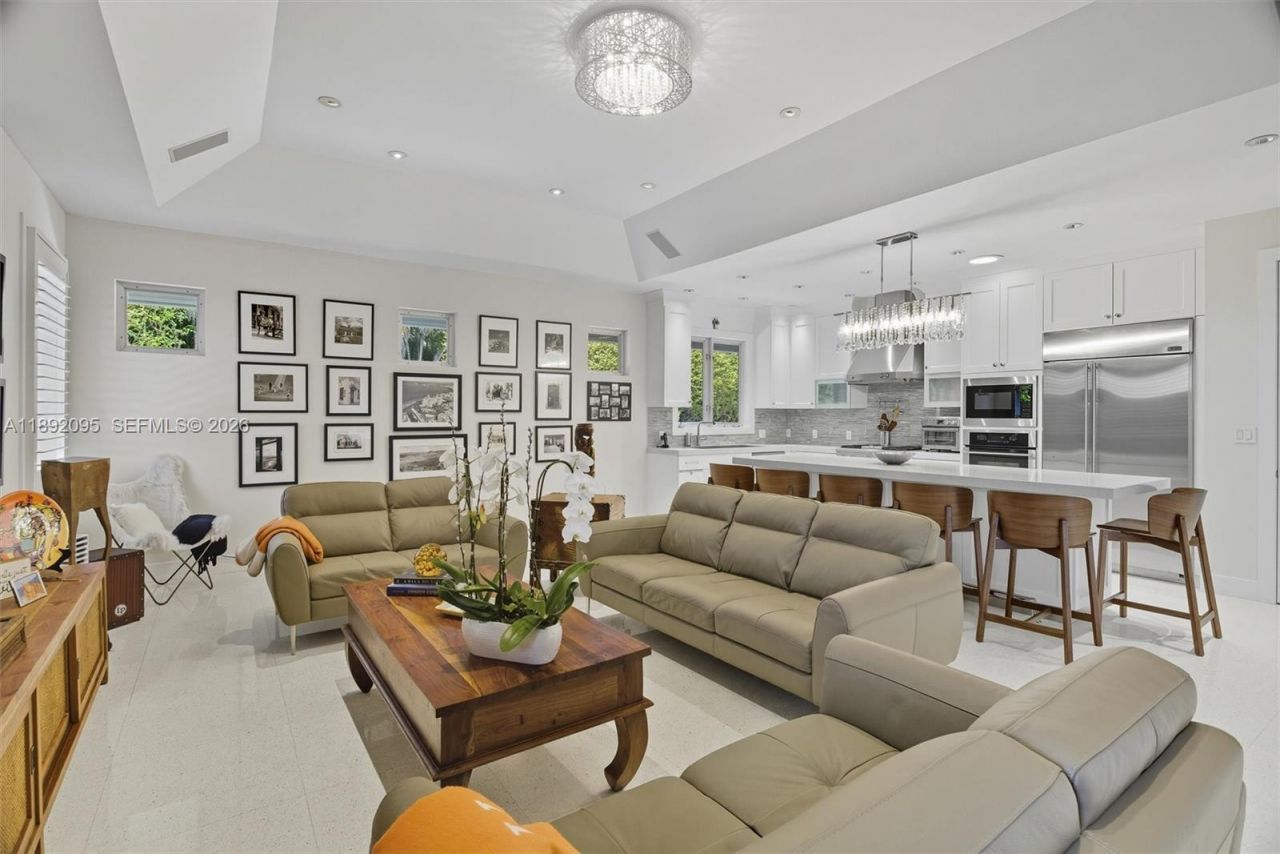 5800 SW 99th Ter, Pinecrest, FL 33156 Photo