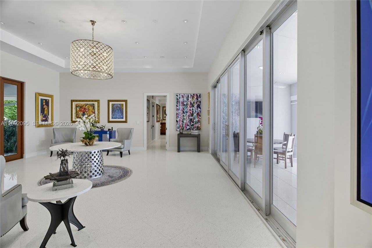 5800 SW 99th Ter, Pinecrest, FL 33156 Photo