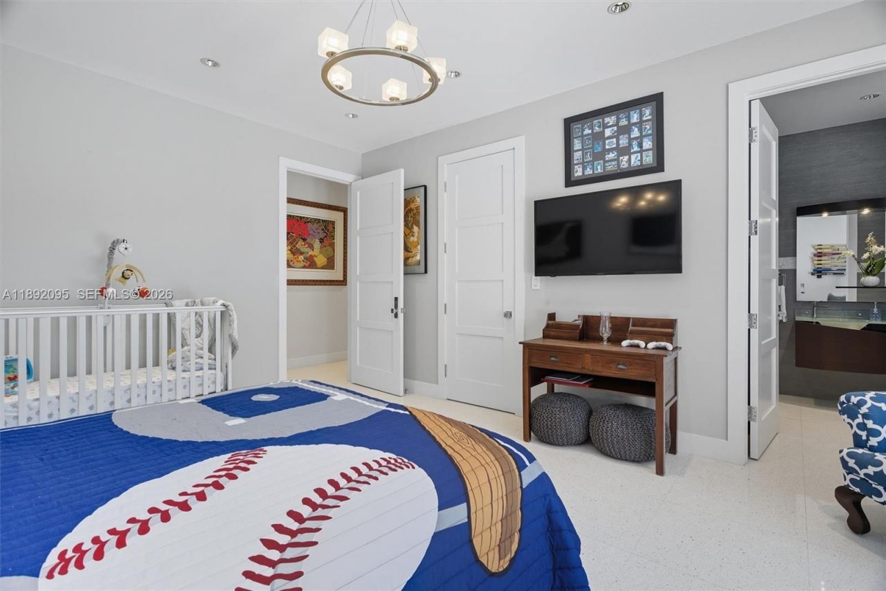 5800 SW 99th Ter, Pinecrest, FL 33156 Photo