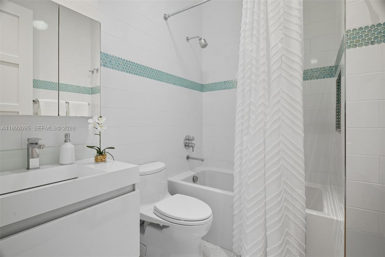 5800 SW 99th Ter, Pinecrest, FL 33156 Photo