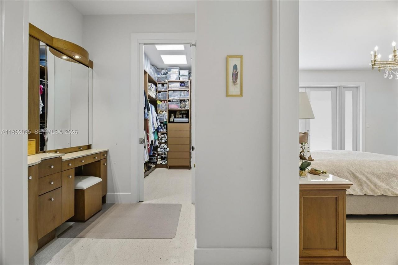 5800 SW 99th Ter, Pinecrest, FL 33156 Photo