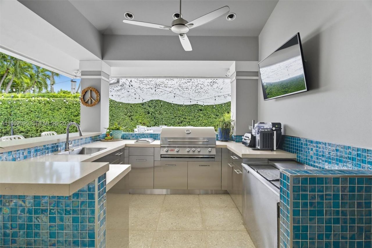 5800 SW 99th Ter, Pinecrest, FL 33156 Photo