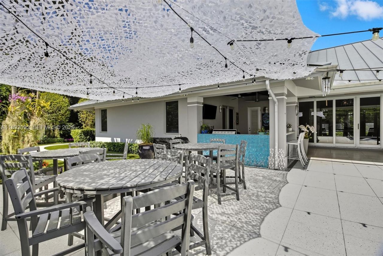 5800 SW 99th Ter, Pinecrest, FL 33156 Photo