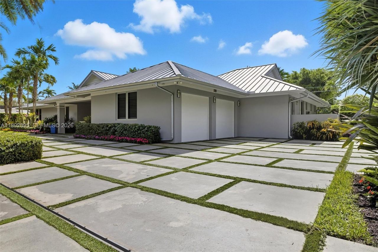 5800 SW 99th Ter, Pinecrest, FL 33156 Photo