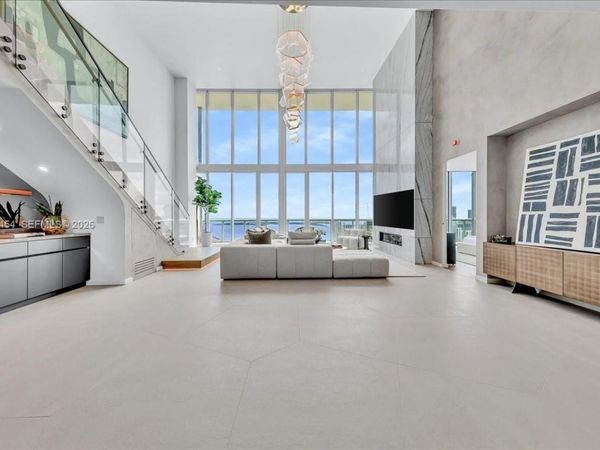 888 Biscayne Blvd, Unit PH 5704, Miami, FL 33132