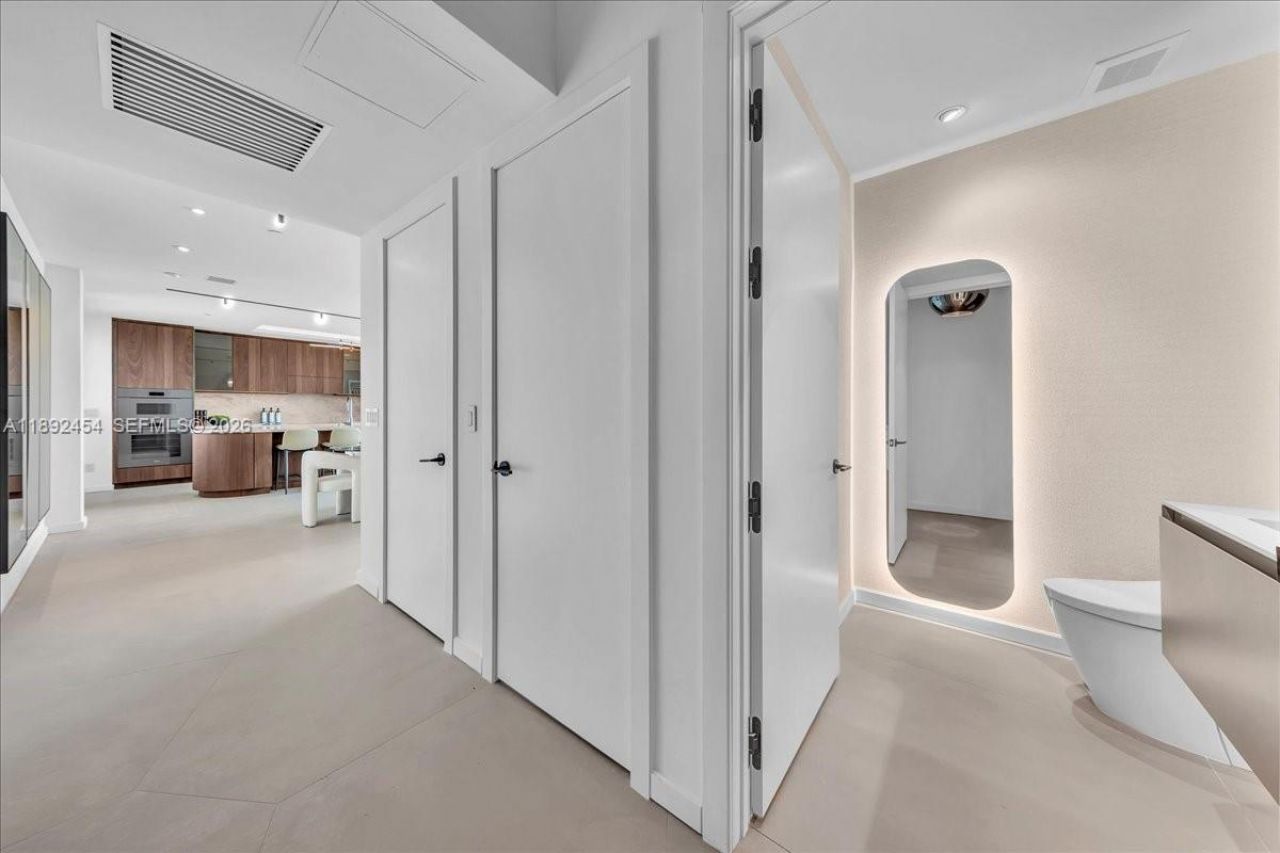 888 Biscayne Blvd, Unit PH 5704, Miami, FL 33132 Photo