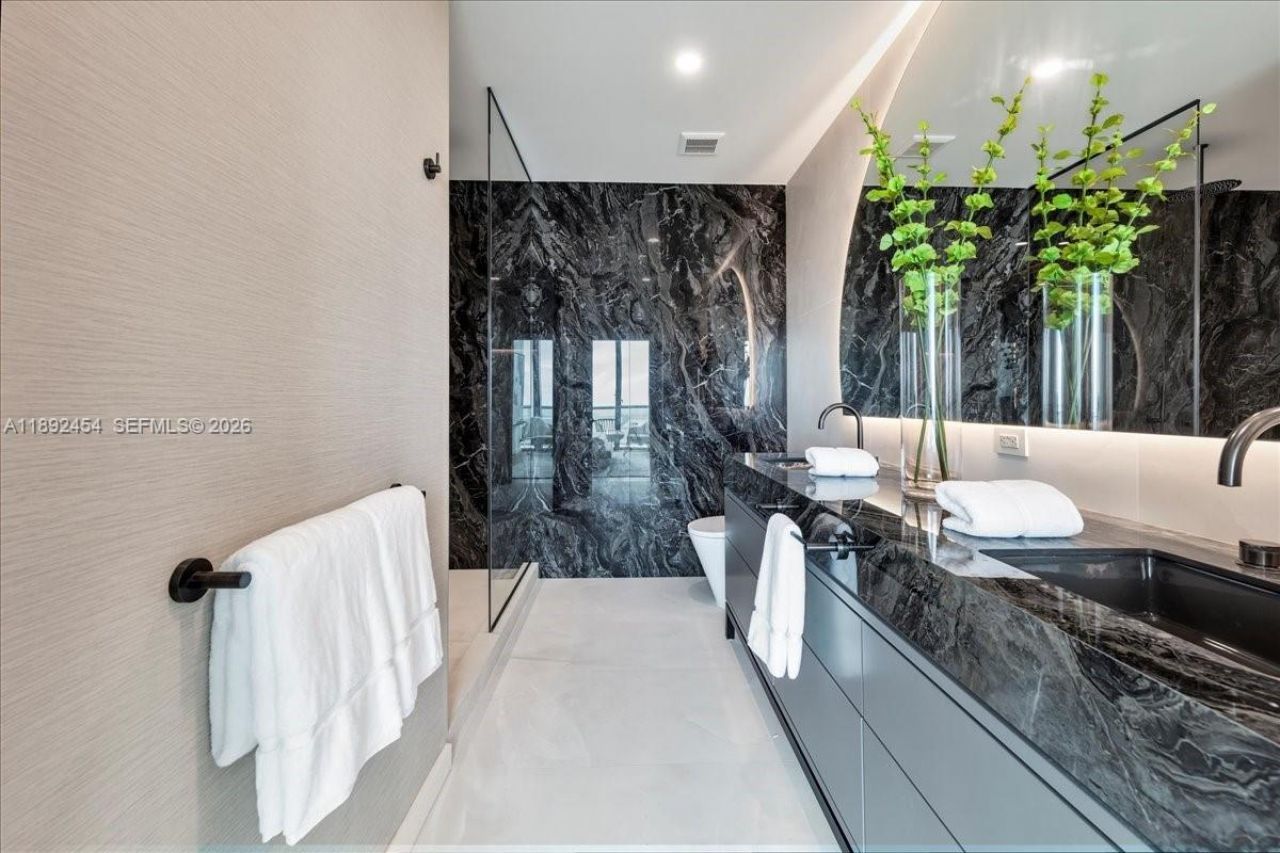 888 Biscayne Blvd, Unit PH 5704, Miami, FL 33132 Photo