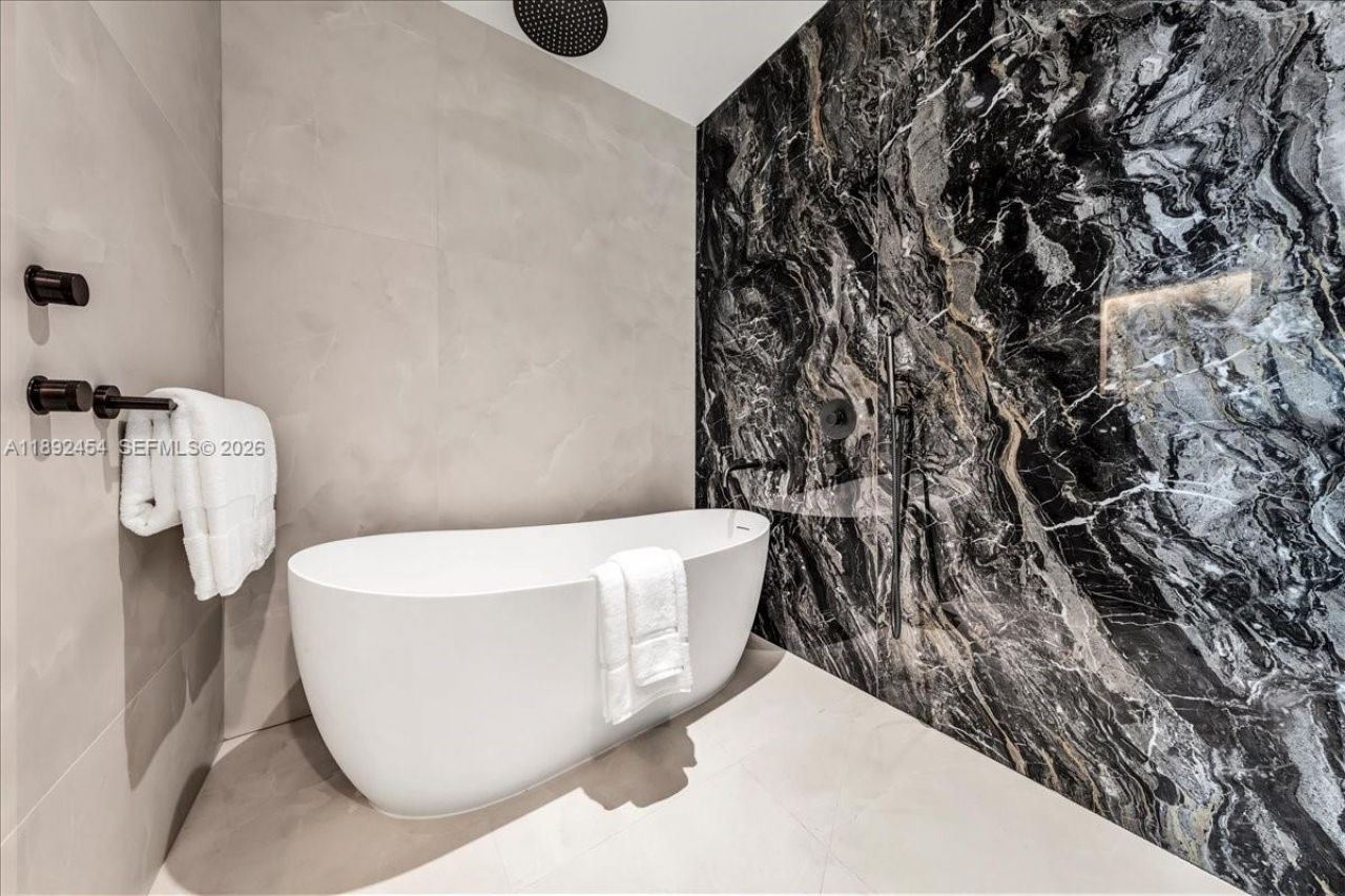 888 Biscayne Blvd, Unit PH 5704, Miami, FL 33132 Photo