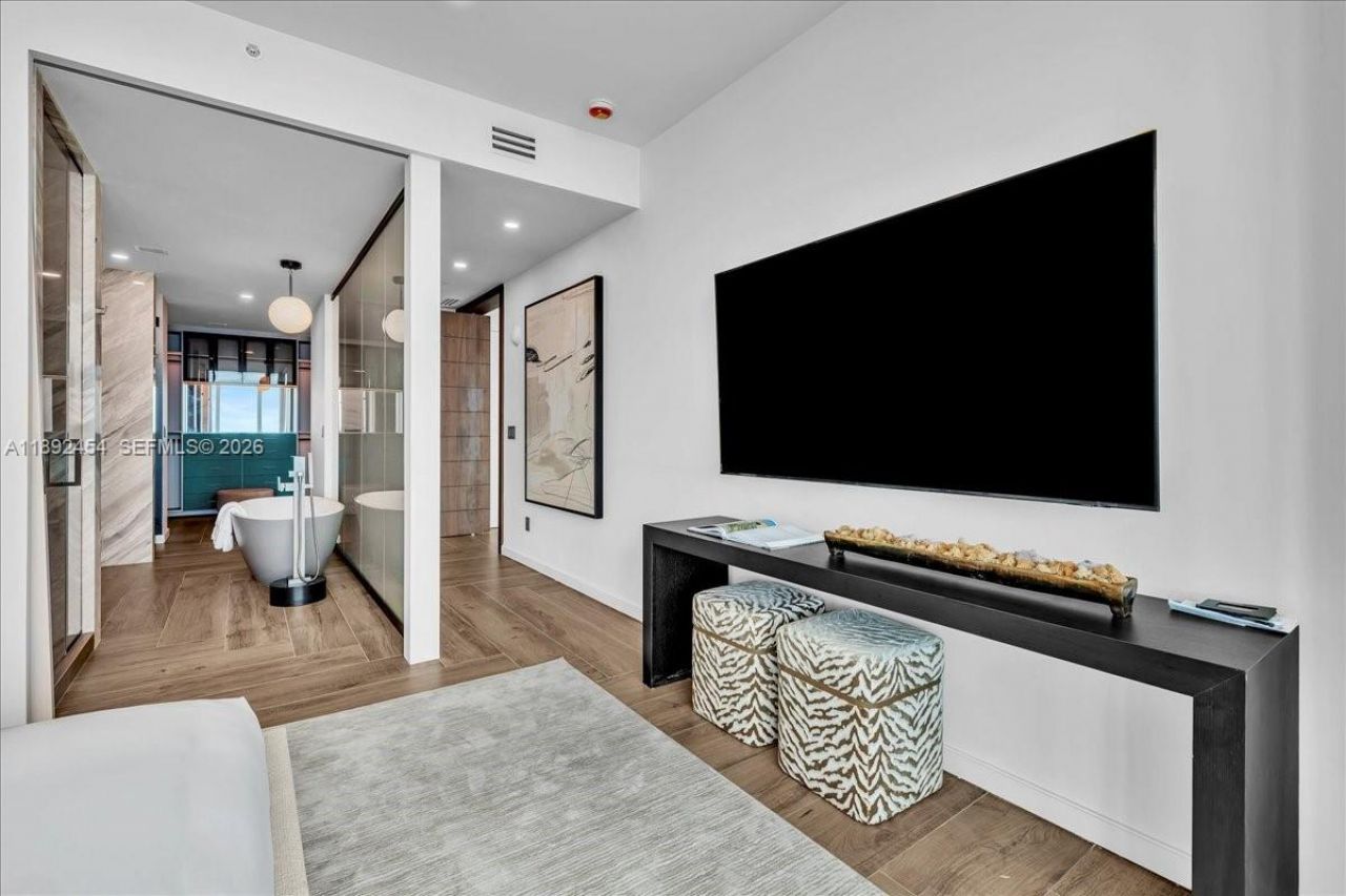 888 Biscayne Blvd, Unit PH 5704, Miami, FL 33132 Photo