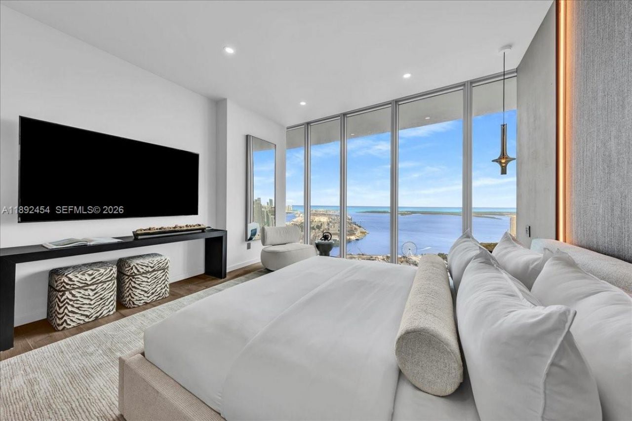 888 Biscayne Blvd, Unit PH 5704, Miami, FL 33132 Photo