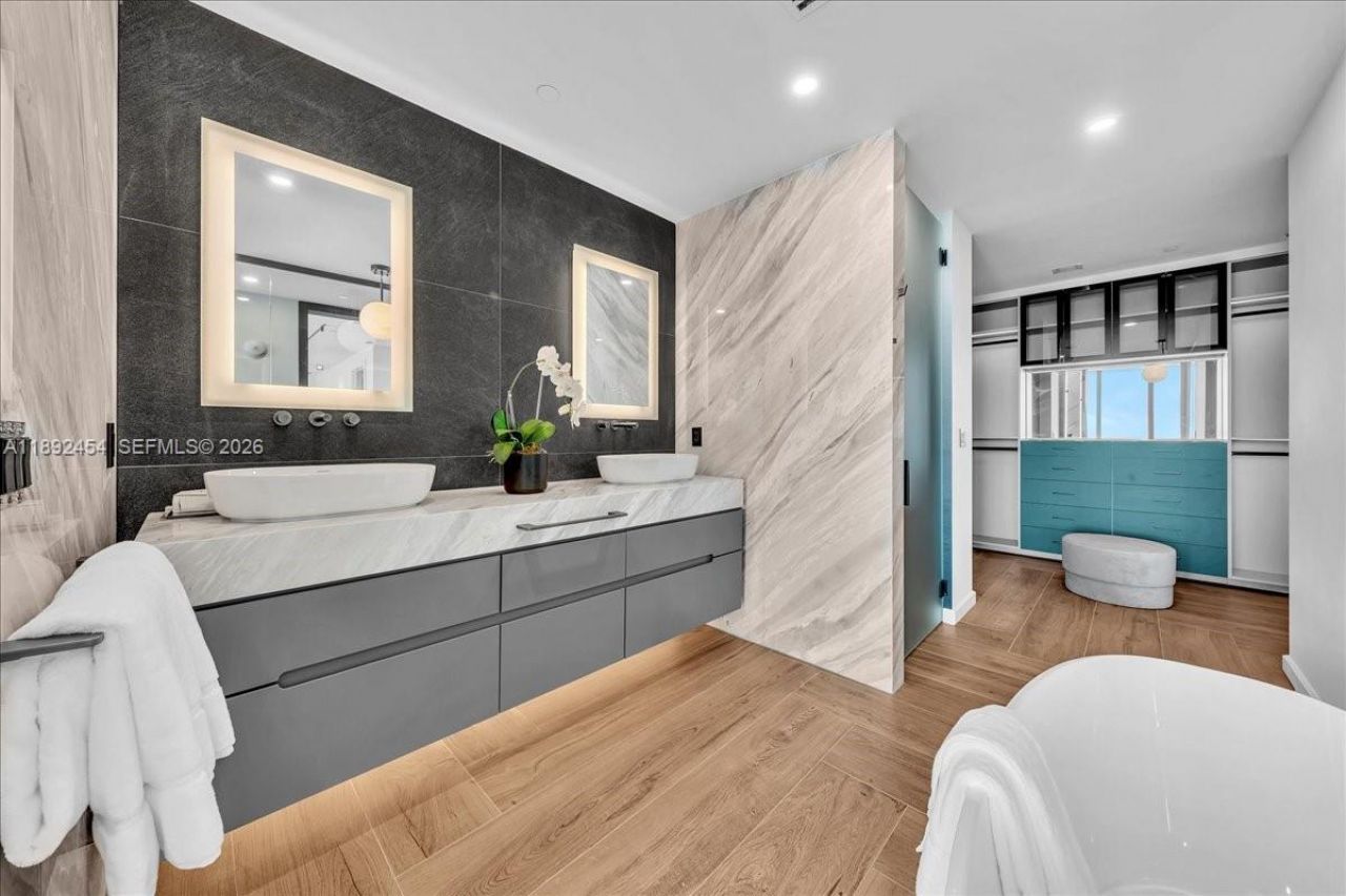 888 Biscayne Blvd, Unit PH 5704, Miami, FL 33132 Photo