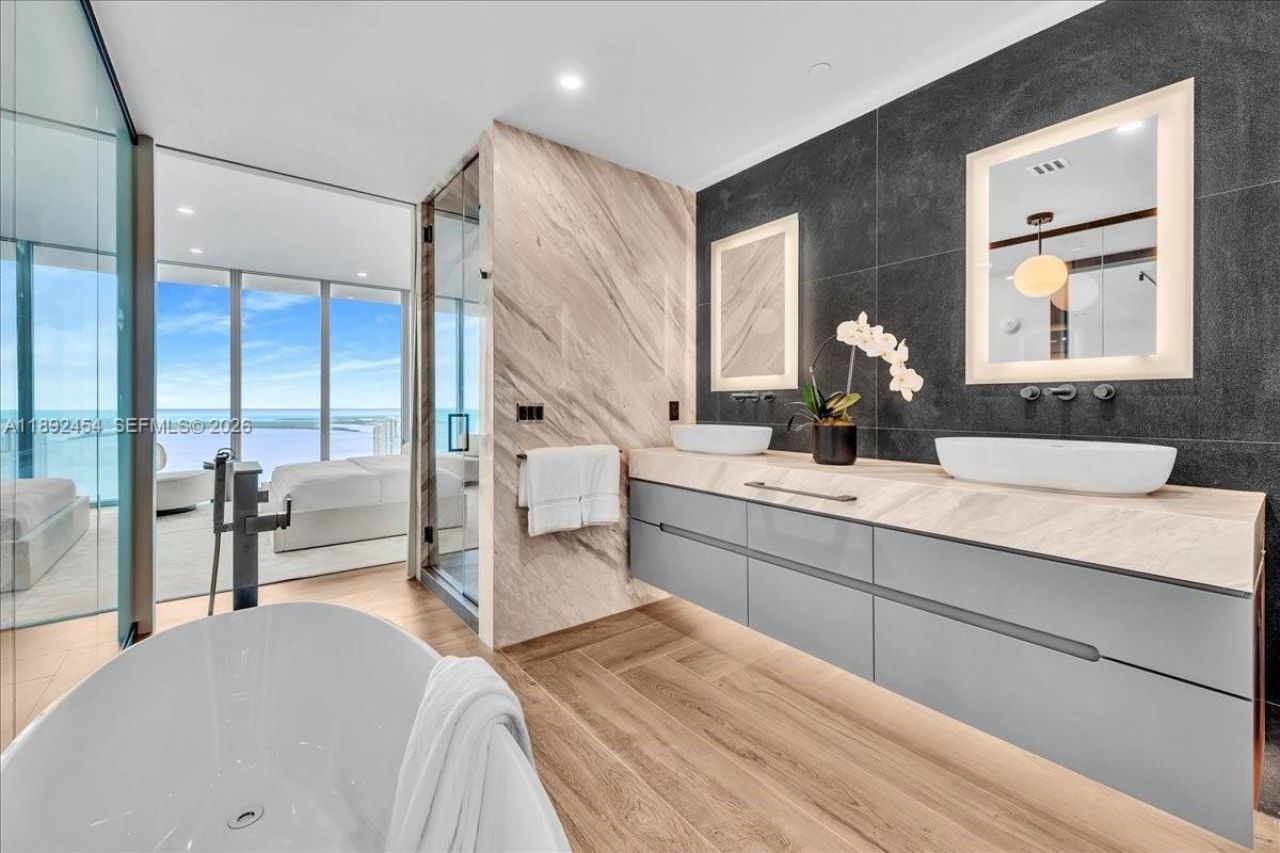 888 Biscayne Blvd, Unit PH 5704, Miami, FL 33132 Photo