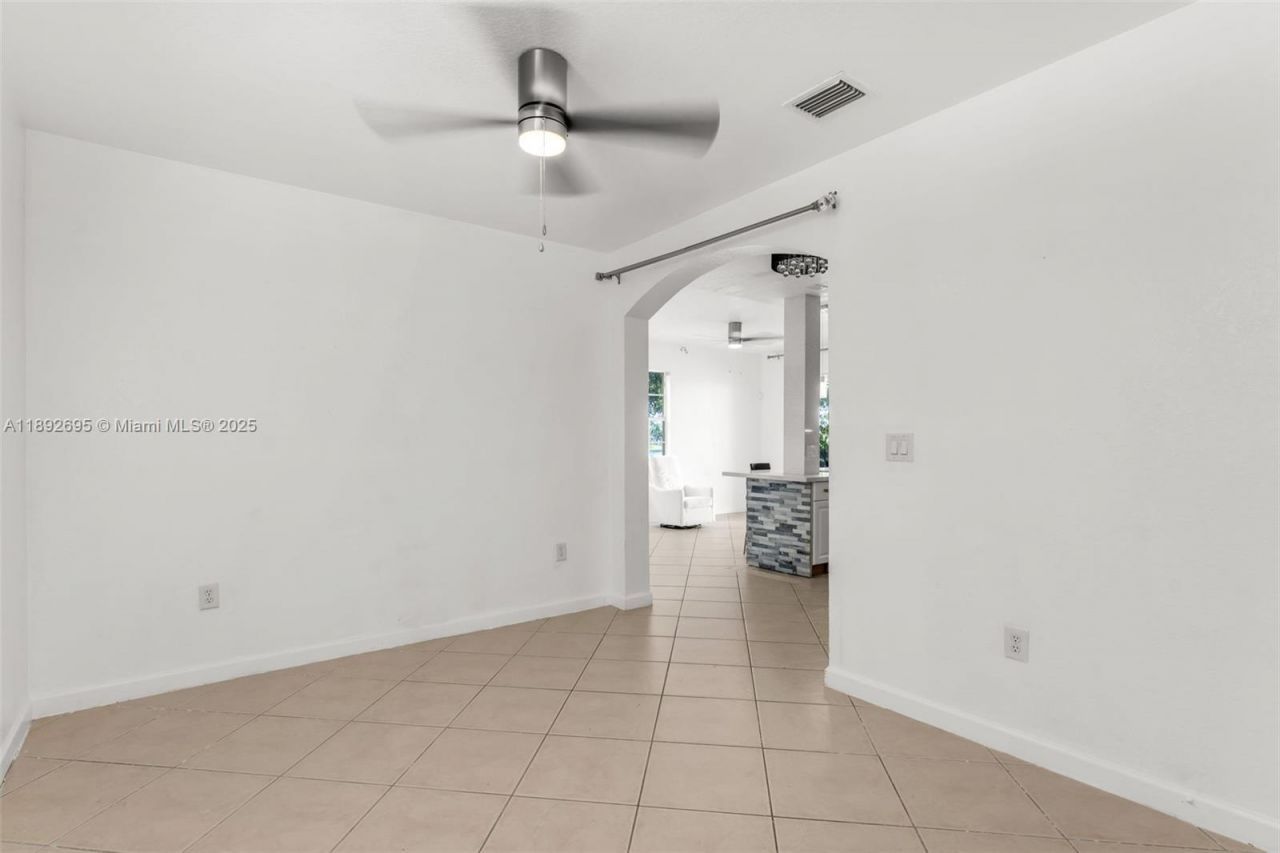 9227 SW 227th St, Unit ., Cutler Bay, FL 33190 Photo