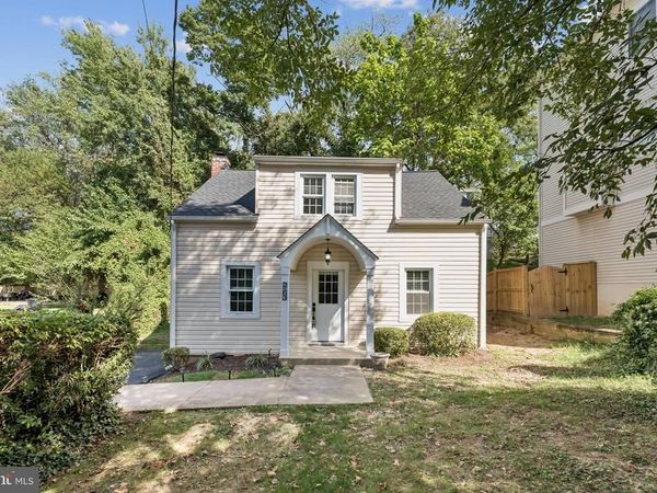 2153 N TAYLOR STREET, ARLINGTON, VA 22207