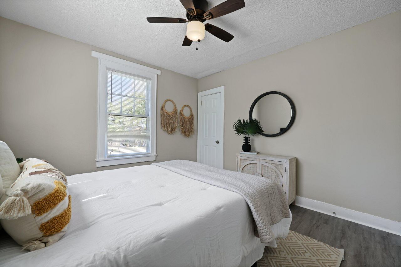 2671 Olympia Avenue Photo 16