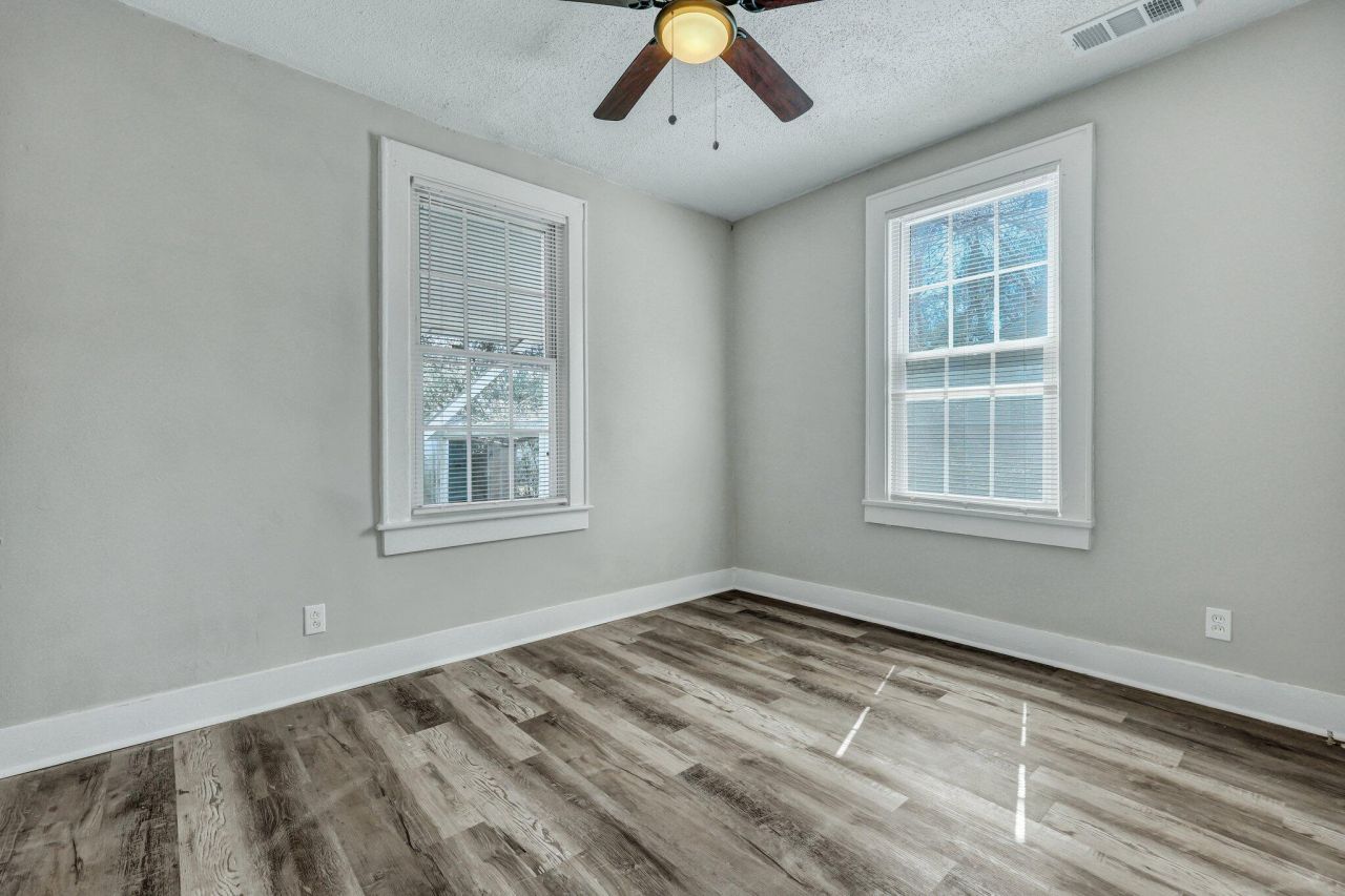 2665 Oregon Avenue Photo 14