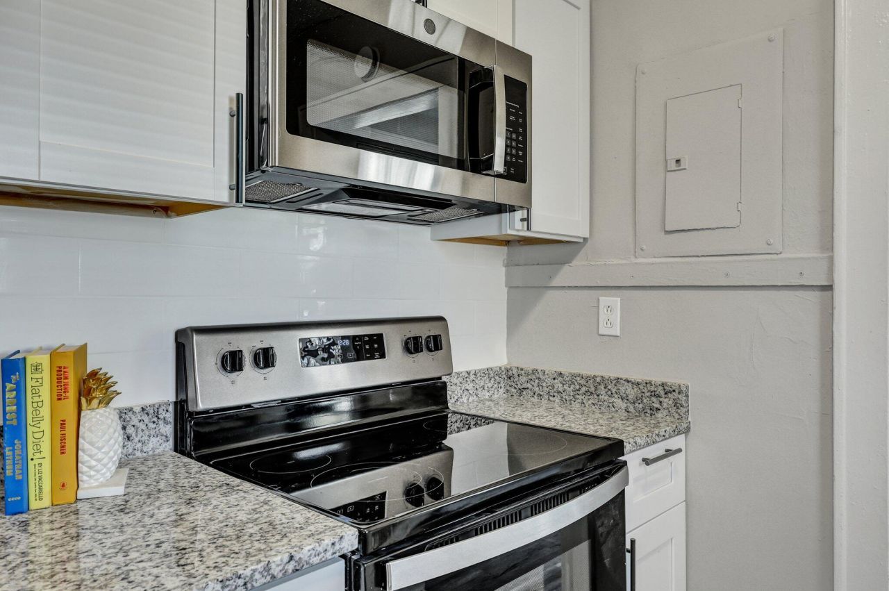 2665 Oregon Avenue Photo 18