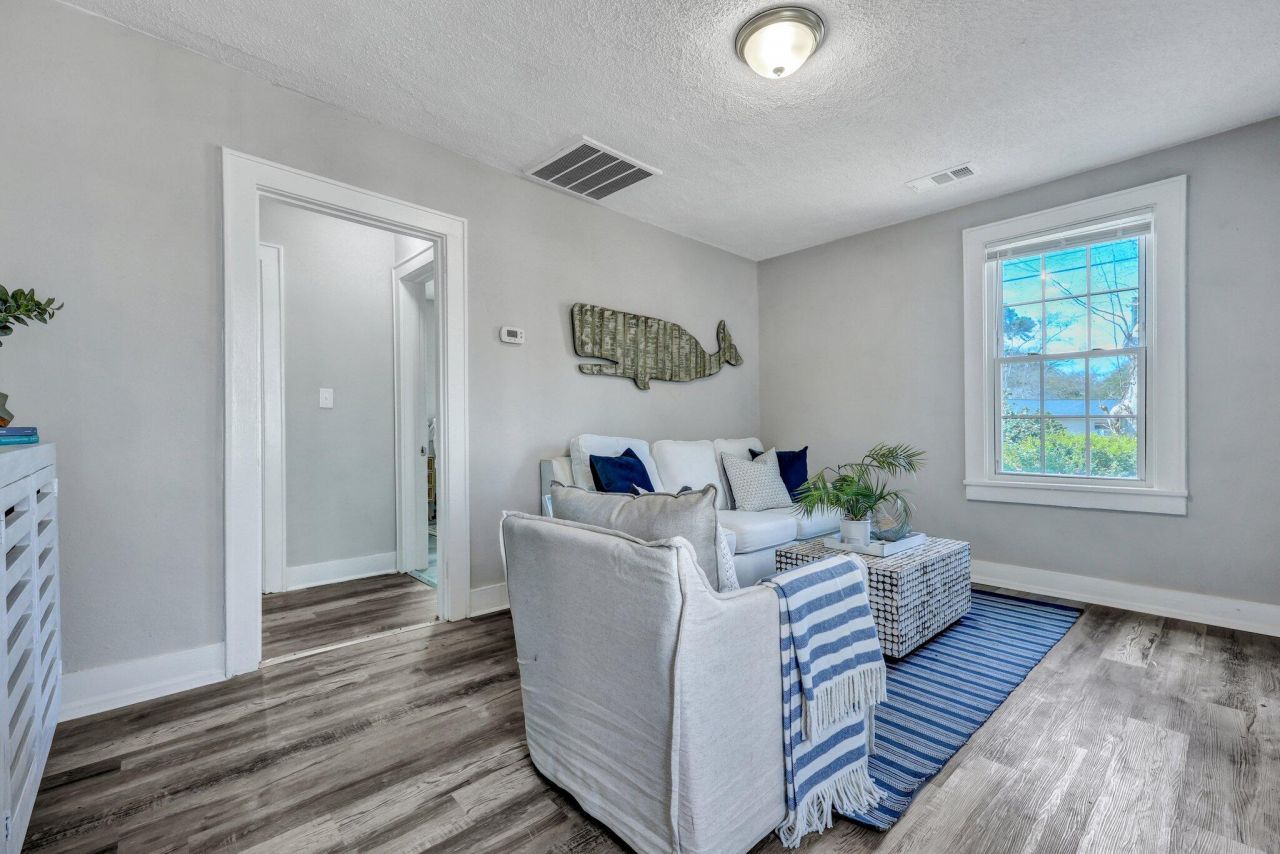 2665 Oregon Avenue Photo 8