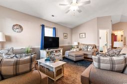 404 Chesterfield Ct. photo 4