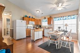 404 Chesterfield Ct. photo 4