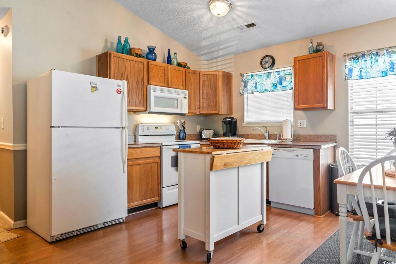 404 Chesterfield Ct. Photo 8