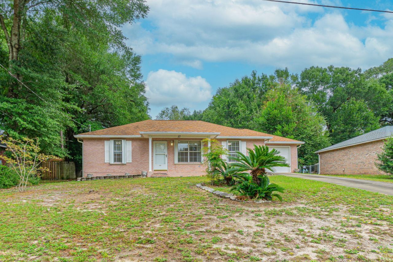 117 Jeff Drive, Crestview, FL 32536 Main Photo