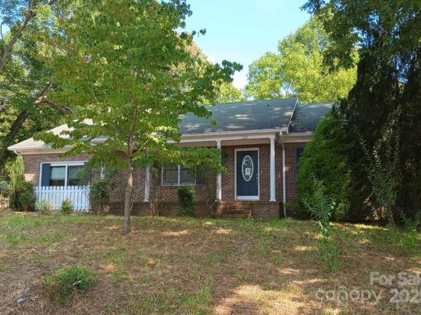 132 Haynes Street, Hendersonville, NC 28791
