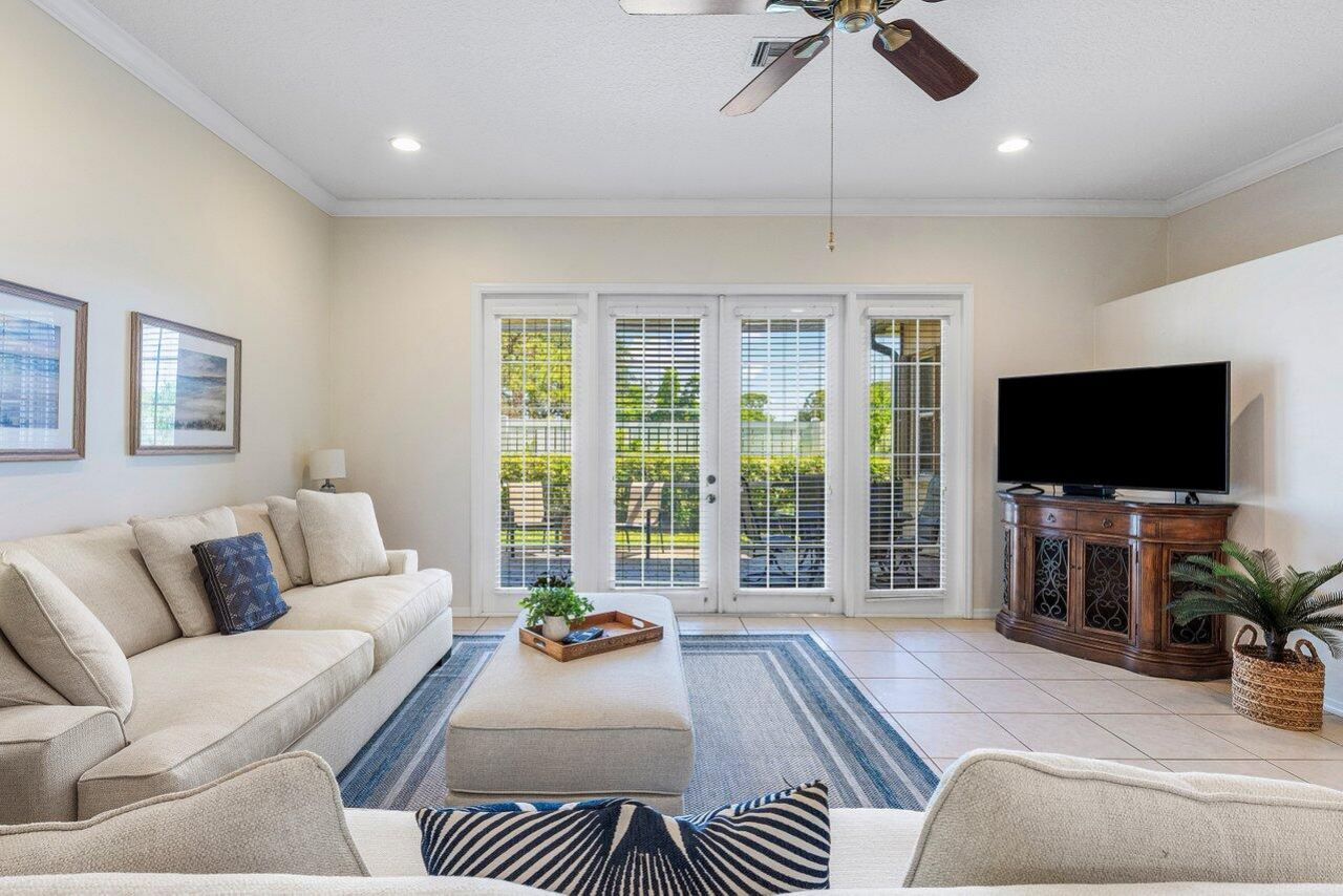 54 Lake Eden Drive, Boynton Beach, FL 33435 Photo