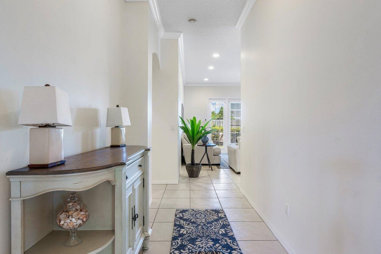 54 Lake Eden Drive, Boynton Beach, FL 33435 Photo