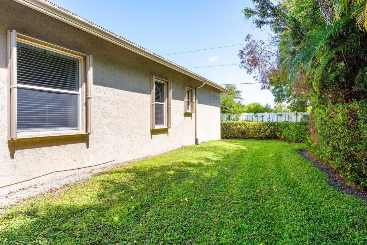 54 Lake Eden Drive, Boynton Beach, FL 33435 Photo