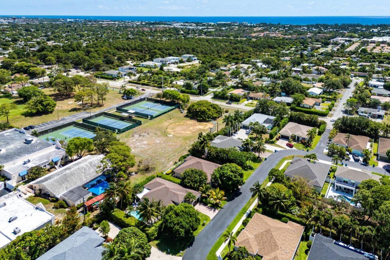 54 Lake Eden Drive, Boynton Beach, FL 33435 Photo