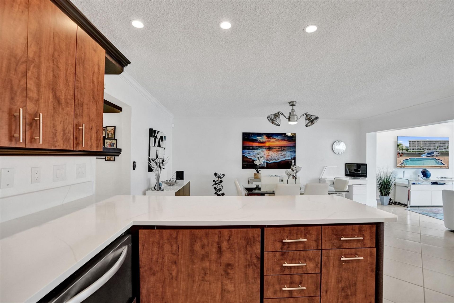 3090 NE 48th Street, Unit 316, Fort Lauderdale, FL 33308 Photo